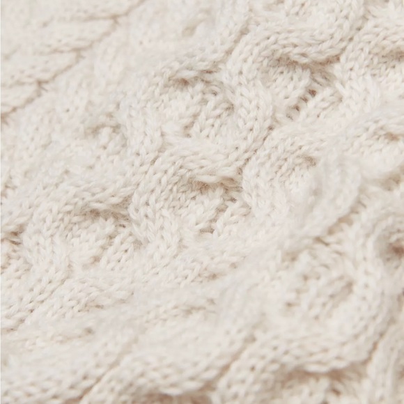 Aritzia Babaton Emporia Sweater Vest - Picture 2 of 9